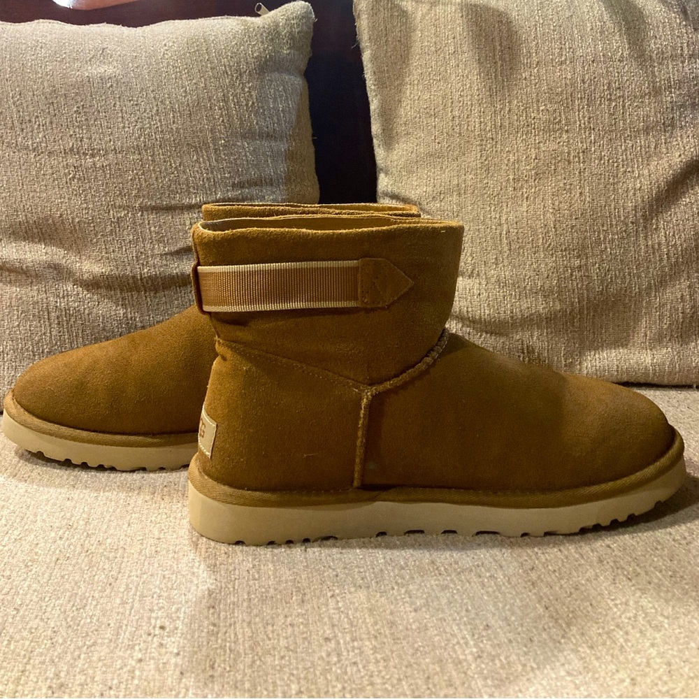 Like new! UGGS with buckle. - Picture 4 of 6